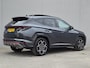 Hyundai Tucson 1.6 T-GDI HEV N Line / Trekgewicht 1650 kg / Elektrische achterklep / Glazen schuif- en kanteldak / Stuur- Stoel & Achterbank verwarming / Rondomzicht camera / Adaptief cruise control / Keyless Entry/Start / Apple Carplay Android Auto /