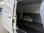 Volkswagen Transporter 2.0 TDI L1H1|110PK|airco|cruise|bluetooth|trekhaak|parkeersensoren achter|imperiaal|drie zitplaatsen|EURO6.