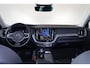 Volvo XC60 T6 Recharge AWD Plus Dark - Panorama/schuifdak - IntelliSafe Assist & Surround - 360º Camera - Verwarmde voorstoelen, stuur & achterbank - Parkeersensoren voor & achter - Elektr. bedienb. voorstoelen met geheugen - Draadloze tel. lader - Inklapbare trekhaak - 19' LMV