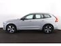 Volvo XC60 T6 Recharge AWD Plus Dark - Panorama/schuifdak - IntelliSafe Assist & Surround - 360º Camera - Verwarmde voorstoelen, stuur & achterbank - Parkeersensoren voor & achter - Elektr. bedienb. voorstoelen met geheugen - Draadloze tel. lader - Inklapbare trekhaak - 19' LMV
