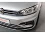 Volkswagen Touran 1.4 TSI Highline R-line, 7-Persoons, Trekhaak, Kinderzitjes!