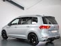 Volkswagen Touran 1.4 TSI Highline R-line, 7-Persoons, Trekhaak, Kinderzitjes!