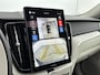 Volvo XC60 T8 Recharge Ultra Dark Executive Edition | 22" | Luchtvering | Gelaagd Glas | Geventileerd Nappa | Massagestoelen | Bowers & Wilkins | Panoramadak | Head-Up | 360 Camera | Elektr. verst. Stoelen | BLIS | Stoel/Stuur/Achterbankverwarming