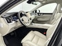 Volvo XC60 T8 Recharge Ultra Dark Executive Edition | 22" | Luchtvering | Gelaagd Glas | Geventileerd Nappa | Massagestoelen | Bowers & Wilkins | Panoramadak | Head-Up | 360 Camera | Elektr. verst. Stoelen | BLIS | Stoel/Stuur/Achterbankverwarming