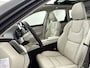 Volvo XC60 T8 Recharge Ultra Dark Executive Edition | 22" | Luchtvering | Gelaagd Glas | Geventileerd Nappa | Massagestoelen | Bowers & Wilkins | Panoramadak | Head-Up | 360 Camera | Elektr. verst. Stoelen | BLIS | Stoel/Stuur/Achterbankverwarming