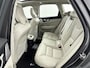 Volvo XC60 T8 Recharge Ultra Dark Executive Edition | 22" | Luchtvering | Gelaagd Glas | Geventileerd Nappa | Massagestoelen | Bowers & Wilkins | Panoramadak | Head-Up | 360 Camera | Elektr. verst. Stoelen | BLIS | Stoel/Stuur/Achterbankverwarming