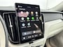Volvo XC60 T8 Recharge Ultra Dark Executive Edition | 22" | Luchtvering | Gelaagd Glas | Geventileerd Nappa | Massagestoelen | Bowers & Wilkins | Panoramadak | Head-Up | 360 Camera | Elektr. verst. Stoelen | BLIS | Stoel/Stuur/Achterbankverwarming