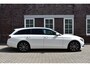 Mercedes-Benz E-klasse 300 e Luxury Line Wij zijn op afspraak geopend! Graag bellen voor uw komst.