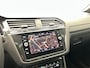 Volkswagen Tiguan R-Line Business 1.5 TSI 150pk DSG Automaat Trekhaak, Panoramadak, Lederen bekleding, Adaptive cruise control, Elektrische achterklep, LED matrix koplampen