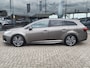Toyota Avensis Touring Sports 1.8 VVT-i Dynamic Automaat | Trekhaak | Stoelverwarming | Leder