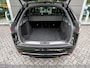 Land Rover Range Rover Velar 3.0 D300 AWD R-Dynamic SE | Luchtvering | Dealer Onderhouden | Adaptive Cruise | Panoramisch schuif-/kanteldak