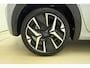 Peugeot 208 1.2 Hybrid 145 e-DCS6 GT | 17 Inch | Automaat | Achteruitrijcamera | Apple carplay | Voorstoelen verwarmd |