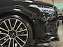 Volvo XC90 T8 AWD Recharge Ultra Dark | Vol! | Bowers & Wilkins | Luchtvering | Stoelventilatie | Trekhaak | Bodykit | 360 Camera | Head-Up Display | Stoelmassage | 455pk | Adaptieve Cruise Control | Stoelverwarming voor+achter | Stuurwielverwarming | Schuifdak | 22 Inch | Full LED Meesturende koplampen | Pilot Assist | BLIS Dode Hoek Detectie | Elektrische voorstoelen geheugen | Nappa Lederen bekleding | Zitting verlenging voorstoelen | Lederen Dashboard | Google Infotainment | Keyless Drive | Parkeersensoren voor+achter | Privacy Glass | Elektrisch bedienbare achterklep | Geïntegreerde zongordijnen achterportieren | Geïntegreerd kinderzitje achterin | Verlichte instaplijsten | 7-Persoons | 4-Zone Climate Control | DAB Radio | Apple Carplay/Android Auto | Alarm Klasse III | Draadloos telefoon opladen | Volvo On Call met mobiele App functie | Onyx Black Metallic |