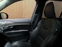 Volvo XC90 T8 AWD Recharge Ultra Dark | Vol! | Bowers & Wilkins | Luchtvering | Stoelventilatie | Trekhaak | Bodykit | 360 Camera | Head-Up Display | Stoelmassage | 455pk | Adaptieve Cruise Control | Stoelverwarming voor+achter | Stuurwielverwarming | Schuifdak | 22 Inch | Full LED Meesturende koplampen | Pilot Assist | BLIS Dode Hoek Detectie | Elektrische voorstoelen geheugen | Nappa Lederen bekleding | Zitting verlenging voorstoelen | Lederen Dashboard | Google Infotainment | Keyless Drive | Parkeersensoren voor+achter | Privacy Glass | Elektrisch bedienbare achterklep | Geïntegreerde zongordijnen achterportieren | Geïntegreerd kinderzitje achterin | Verlichte instaplijsten | 7-Persoons | 4-Zone Climate Control | DAB Radio | Apple Carplay/Android Auto | Alarm Klasse III | Draadloos telefoon opladen | Volvo On Call met mobiele App functie | Onyx Black Metallic |