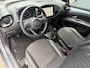 Toyota Aygo X 1.0 VVT-i MT Premium / Apple Carplay / NAP Logisch / Stoelverwarming / 18 INCH LM Velgen / Achteruitrijcamera / Adaptieve Cruise Control /