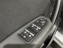 Renault Captur 90PK TCe Intens | Schuif/Kantel Dak | Camera | Parkeersensoren | Apple CarPlay/Android Auto | Cruise Control | Climate Control | 9,3" Navi | Armsteun | Licht & Regen Sensor | Full LED |