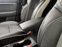 Renault Captur 90PK TCe Intens | Schuif/Kantel Dak | Camera | Parkeersensoren | Apple CarPlay/Android Auto | Cruise Control | Climate Control | 9,3" Navi | Armsteun | Licht & Regen Sensor | Full LED |