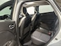 Renault Captur 90PK TCe Intens | Schuif/Kantel Dak | Camera | Parkeersensoren | Apple CarPlay/Android Auto | Cruise Control | Climate Control | 9,3" Navi | Armsteun | Licht & Regen Sensor | Full LED |