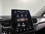 Renault Captur 90PK TCe Intens | Schuif/Kantel Dak | Camera | Parkeersensoren | Apple CarPlay/Android Auto | Cruise Control | Climate Control | 9,3" Navi | Armsteun | Licht & Regen Sensor | Full LED |