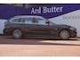 BMW 3-Serie Touring 330e xDrive M-Sport M 50 Jahre Edition 292PK+Volleder+Keyless+Breed-Navi+Flippers+SOH95% = ORIG/NL+DEALER