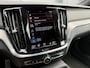 Volvo V60 T6 Plug-in AWD Ultimate Dark|Long|360|B&W|Pano|HuD|Trekhaak