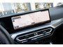 BMW i4 eDrive40 84 kWh | High Executive | M Sportpakket | 19" LM Velgen | Elektrisch verstelbare stoelen | Head-Up Display | Harman Kardon | Achteruitrijcamera | Stoel & Stuurwielverwarming | Comfort Access |
