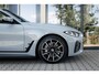 BMW i4 eDrive40 84 kWh | High Executive | M Sportpakket | 19" LM Velgen | Elektrisch verstelbare stoelen | Head-Up Display | Harman Kardon | Achteruitrijcamera | Stoel & Stuurwielverwarming | Comfort Access |