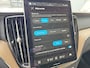 Volvo XC60 2.0 T8 Plug-in hybrid AWD Ultra Dark | Luchtvering | Bowers & Wilkins sound | Trekhaak | Massagefunctie |