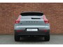 Volvo EX40 Single Motor Ext. Range Ultra Bl. Ed. Eur.| 82 kWh Panoramisch schuif-/ kanteldak | Elektrische voorstoelen met geheugenfunctie | Harman Kardon | Extra getint glas | Stoel-/ stuurwielverwarming | Driver assist | 20 inch. lichtmetalen velgen | verwarmde achterbank