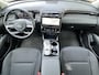 Hyundai Tucson 1.6 T-GDI HEV Comfort 4WD / Fabrieksgarantie tot 05-2028 / Automaat / Uniek 4WD / Dealer onderhouden / Navigatie / Apple Carplay Android / Stuur- & stoelverwarming / Elektrische klep / 17" LM wielen /