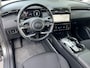 Hyundai Tucson 1.6 T-GDI HEV Comfort 4WD / Fabrieksgarantie tot 05-2028 / Automaat / Uniek 4WD / Dealer onderhouden / Navigatie / Apple Carplay Android / Stuur- & stoelverwarming / Elektrische klep / 17" LM wielen /