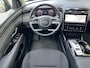 Hyundai Tucson 1.6 T-GDI HEV Comfort 4WD / Fabrieksgarantie tot 05-2028 / Automaat / Uniek 4WD / Dealer onderhouden / Navigatie / Apple Carplay Android / Stuur- & stoelverwarming / Elektrische klep / 17" LM wielen /