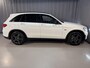 Mercedes-Benz GLC 300e 4MATIC AMG Line 19"/Luchtvering/Matrix LED/Keyless/Memory + stoelverwarming/Sfeerverlichting/Elektrische klep/Apple Carplay & Android Auto