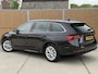 Skoda Octavia Combi 1.5 e-TSI Business Edition Plus Automaat | Adaptieve cruise control | Elektrisch bedienbare achterklep | Stoelverwarming | LED verlichting | Climate control | Parkeersensoren voor en achter