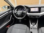 Skoda Octavia Combi 1.5 e-TSI Business Edition Plus Automaat | Adaptieve cruise control | Elektrisch bedienbare achterklep | Stoelverwarming | LED verlichting | Climate control | Parkeersensoren voor en achter