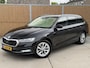 Skoda Octavia Combi 1.5 e-TSI Business Edition Plus Automaat | Adaptieve cruise control | Elektrisch bedienbare achterklep | Stoelverwarming | LED verlichting | Climate control | Parkeersensoren voor en achter