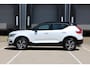 Volvo XC40 T4 R-Design | Panoramadak | Adaptieve cruise control | Achteruitrijcamera | Elektrische achterklep | Keyless | DAB+ | Elektrische voorstoelen | Harman/Kardon Premium Geluidssysteem