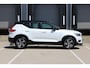 Volvo XC40 T4 R-Design | Panoramadak | Adaptieve cruise control | Achteruitrijcamera | Elektrische achterklep | Keyless | DAB+ | Elektrische voorstoelen | Harman/Kardon Premium Geluidssysteem