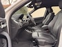 BMW X1 sDrive20i ParelWeiss | Full Options | HUD | NavPro | Stoelverw | All wheater | Uniek