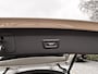 BMW X1 sDrive18i | Handbak | Uniek | PearlWeiss | Leer | Nav | All-black! | Privacy glass