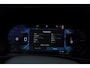 Volvo EX40 252PK Automaat Ext. Range Ultra Black Edition / Adaptieve koplampen / Panoramadak / 360 Camera / Apple carplay / Android auto / Elektrisch bedienbare voorstoelen / Pilot assist / Adaptive cruise control / Harman kardon audio / Stoelverwarming voor / Warmtepomp