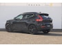 Volvo EX40 252PK Automaat Ext. Range Ultra Black Edition / Adaptieve koplampen / Panoramadak / 360 Camera / Apple carplay / Android auto / Elektrisch bedienbare voorstoelen / Pilot assist / Adaptive cruise control / Harman kardon audio / Stoelverwarming voor / Warmtepomp