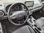 Hyundai Kona 1.6 GDI HEV Premium / Dealer onderhouden / Head Up Display / Adaptief cruise control / Achteruitrijcamera / Trekgewicht 1300 kg / Stuur- & Stoelverwarming / Stoelventilatie / Keyless Entry/Start / Krell audio systeem / Draadloze telefoon lader /