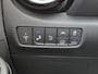 Hyundai Kona 1.6 GDI HEV Premium / Dealer onderhouden / Head Up Display / Adaptief cruise control / Achteruitrijcamera / Trekgewicht 1300 kg / Stuur- & Stoelverwarming / Stoelventilatie / Keyless Entry/Start / Krell audio systeem / Draadloze telefoon lader /