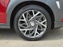 Hyundai Kona 1.6 GDI HEV Premium / Dealer onderhouden / Head Up Display / Adaptief cruise control / Achteruitrijcamera / Trekgewicht 1300 kg / Stuur- & Stoelverwarming / Stoelventilatie / Keyless Entry/Start / Krell audio systeem / Draadloze telefoon lader /