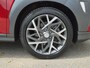 Hyundai Kona 1.6 GDI HEV Premium / Dealer onderhouden / Head Up Display / Adaptief cruise control / Achteruitrijcamera / Trekgewicht 1300 kg / Stuur- & Stoelverwarming / Stoelventilatie / Keyless Entry/Start / Krell audio systeem / Draadloze telefoon lader /
