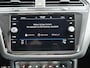 Volkswagen Tiguan 1.4 TSI eHybrid R-Line Business+ | Black style | Trekhaak | Virtual | Winterpakket | ACC | Dodehoeksensor |
