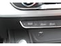 Audi A4 Limousine 35 TFSI S edition DSG-automaat | Special parts!