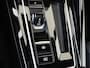 Volkswagen Golf 1.5 eHybrid GTE | SoH 100% | Panoramadak | Head-up display | Achteruitrijcamera | Black Style | Matrix LED verlichting | Adaptieve cruise control | Navigatie | Sfeerverlichting |