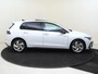 Volkswagen Golf 1.5 eHybrid GTE | SoH 100% | Panoramadak | Head-up display | Achteruitrijcamera | Black Style | Matrix LED verlichting | Adaptieve cruise control | Navigatie | Sfeerverlichting |